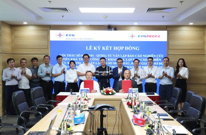 PECC2 KÝ KẾT HỢP ĐỒNG TƯ VẤN DỰ ÁN NHÀ MÁY NHIỆT ĐIỆN LNG QUẢNG TRẠCH III