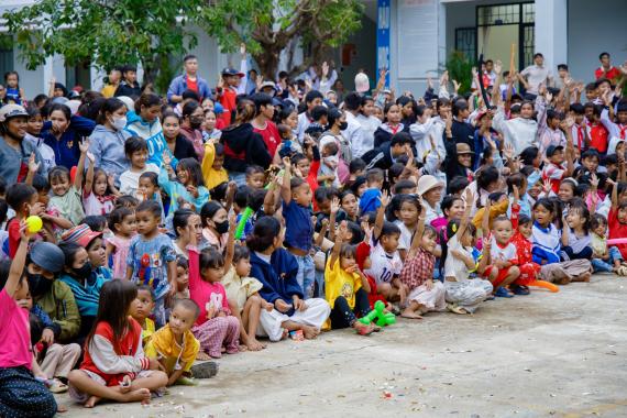 PECC2 ĐỒNG HÀNH CÙNG PHƯỜNG THỦ ĐỨC TRAO TẶNG 1.000 PHẦN QUÀ TRUNG THU ĐẾN THIẾU NHI XÃ BÁC ÁI TÂY 